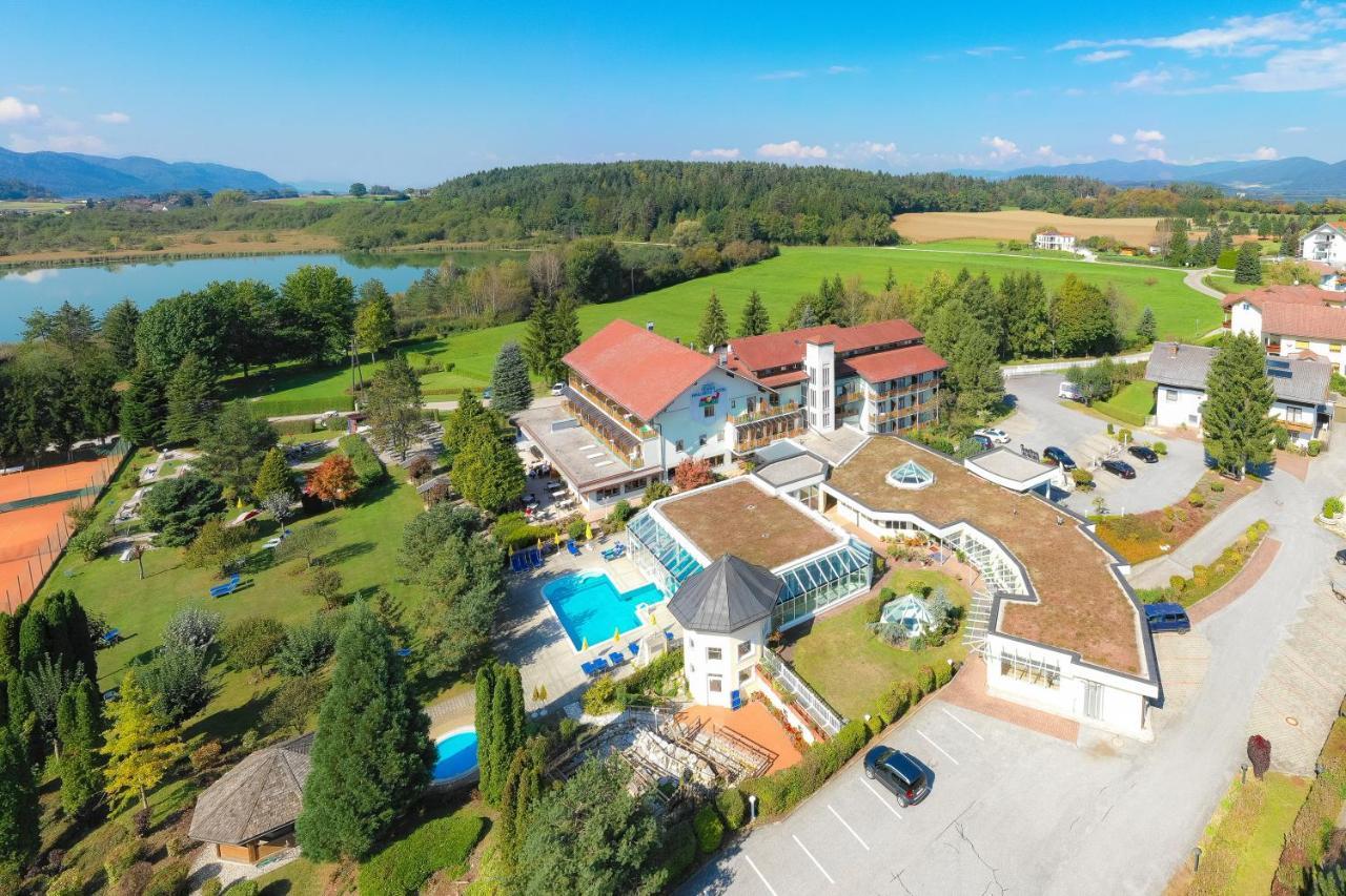 Golf-Tennis-Wellnesshotel Mori Sankt Kanzian am Klopeiner See Exterior photo
