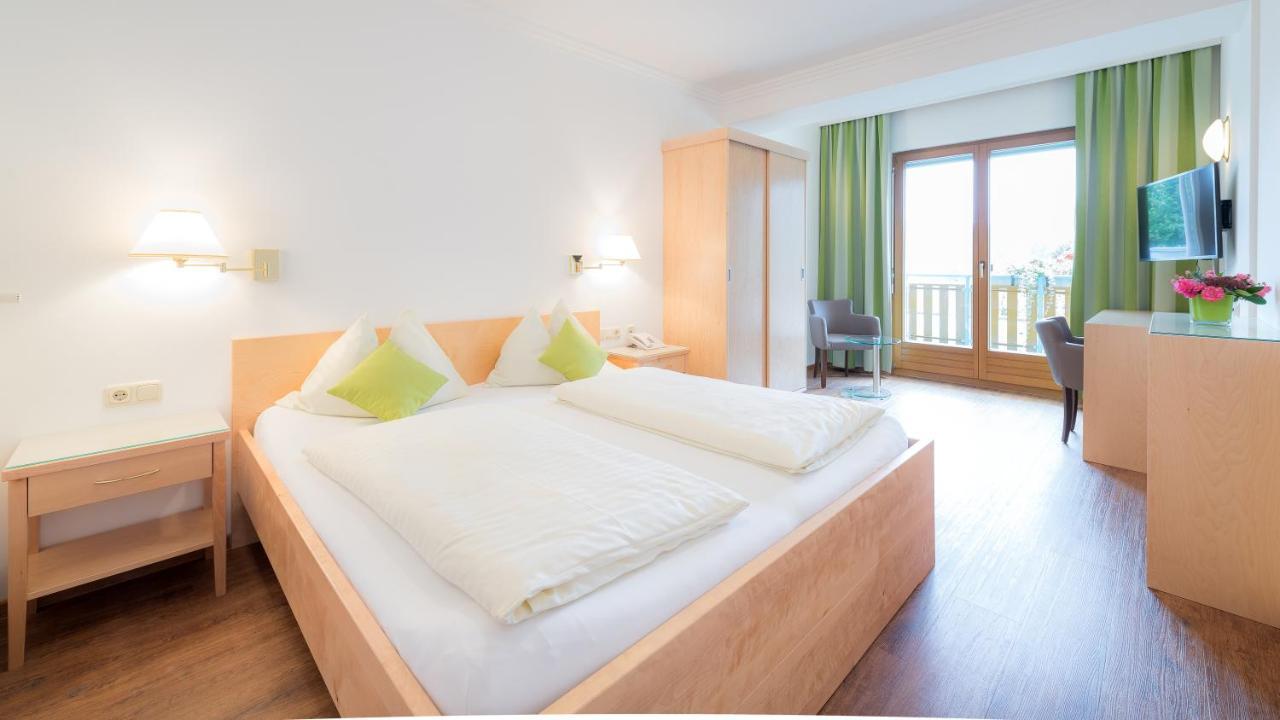 Golf-Tennis-Wellnesshotel Mori Sankt Kanzian am Klopeiner See Exterior photo