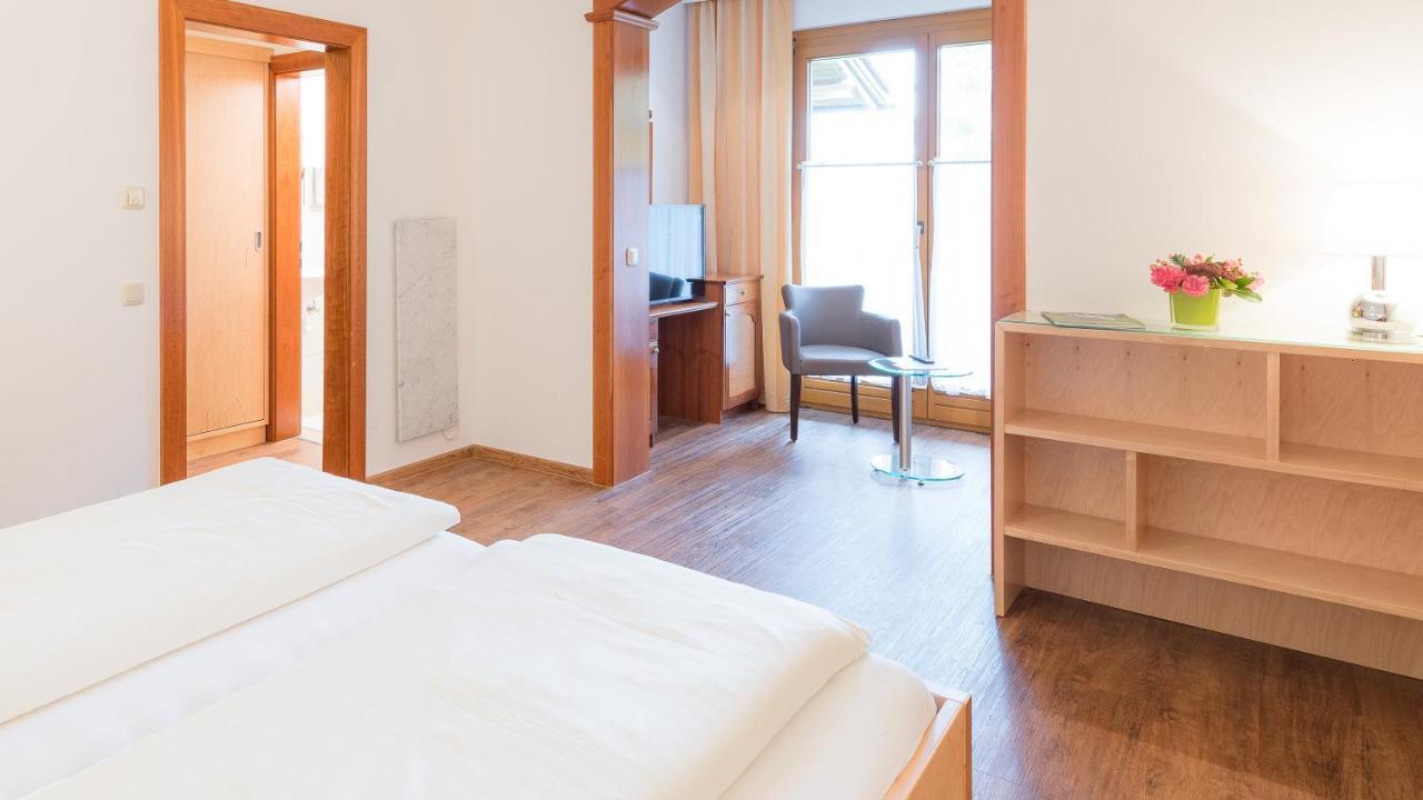 Golf-Tennis-Wellnesshotel Mori Sankt Kanzian am Klopeiner See Exterior photo